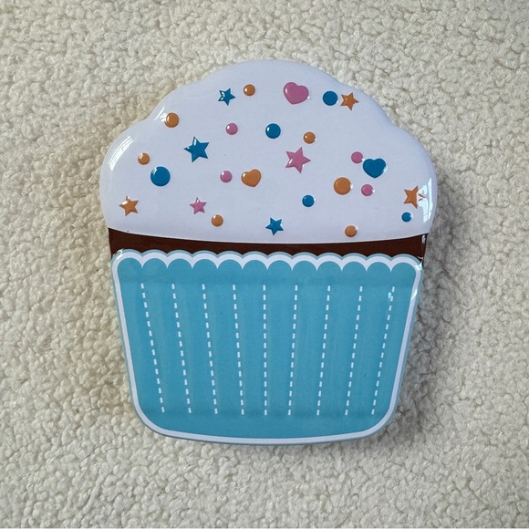 Happy Birthday Tin Cupcake Gift Card Box - Picture 9 of 9